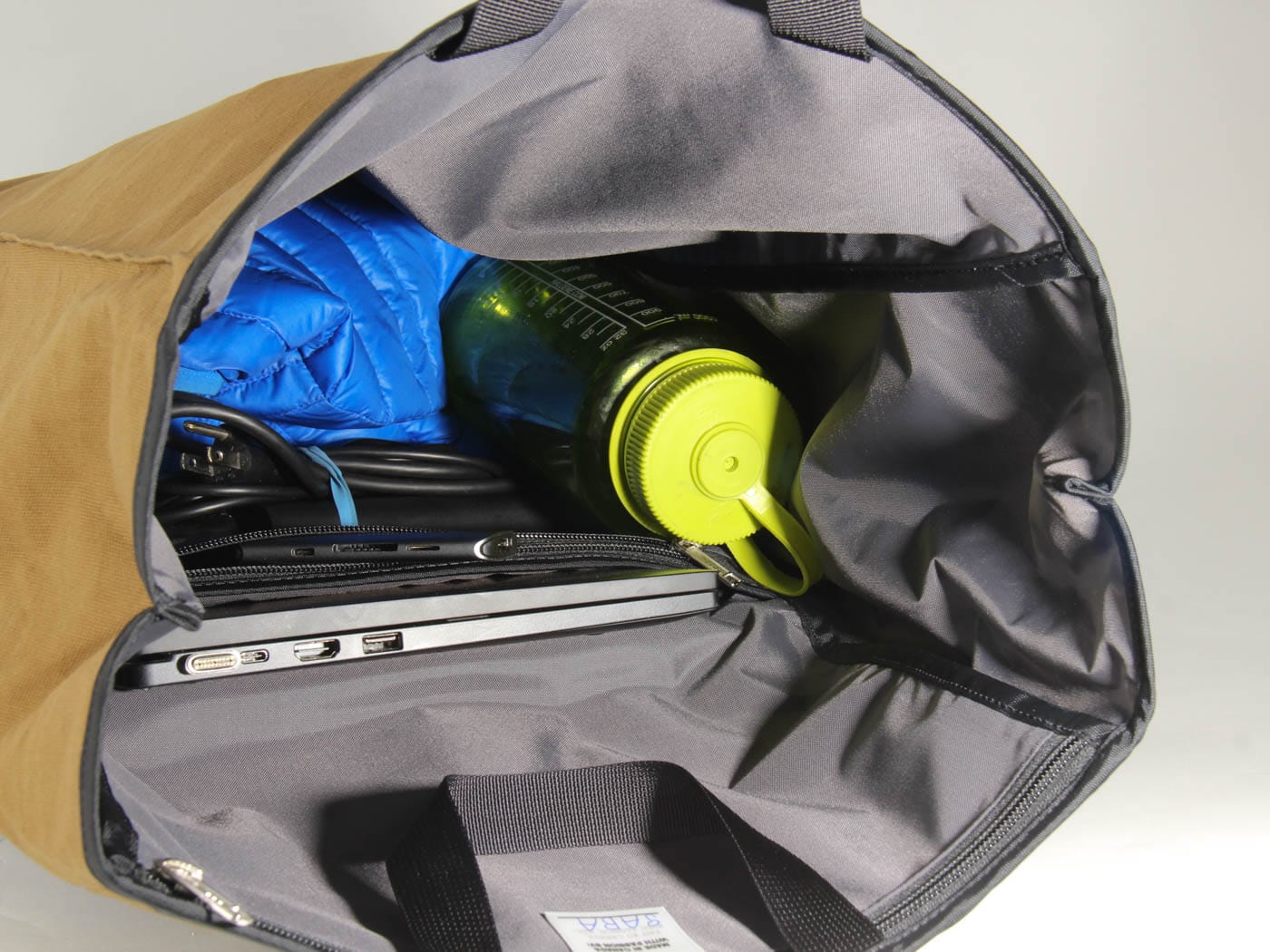 Signature V- Waterproof Urban Pannier - Image 19